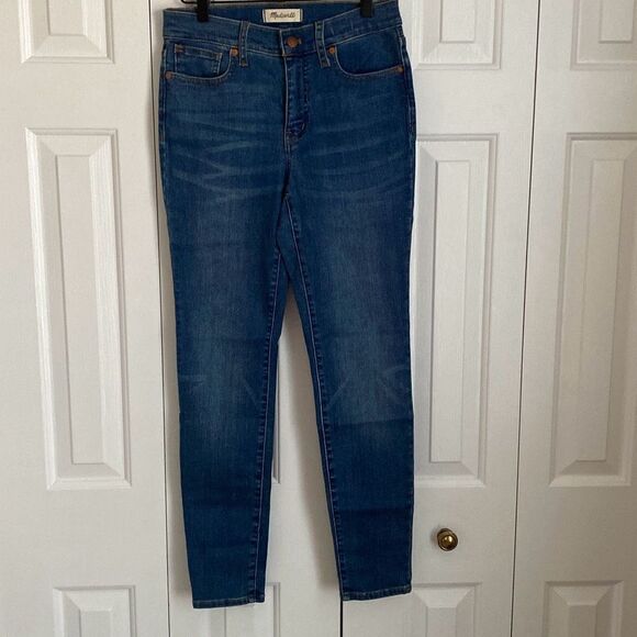 Madewell 9 Inches Mid Rise Skinny Jeans Pleasant Wash Size 26 - Picture 1 of 12